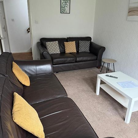 Large 2 Bedroom House Wombridge Luaran gambar