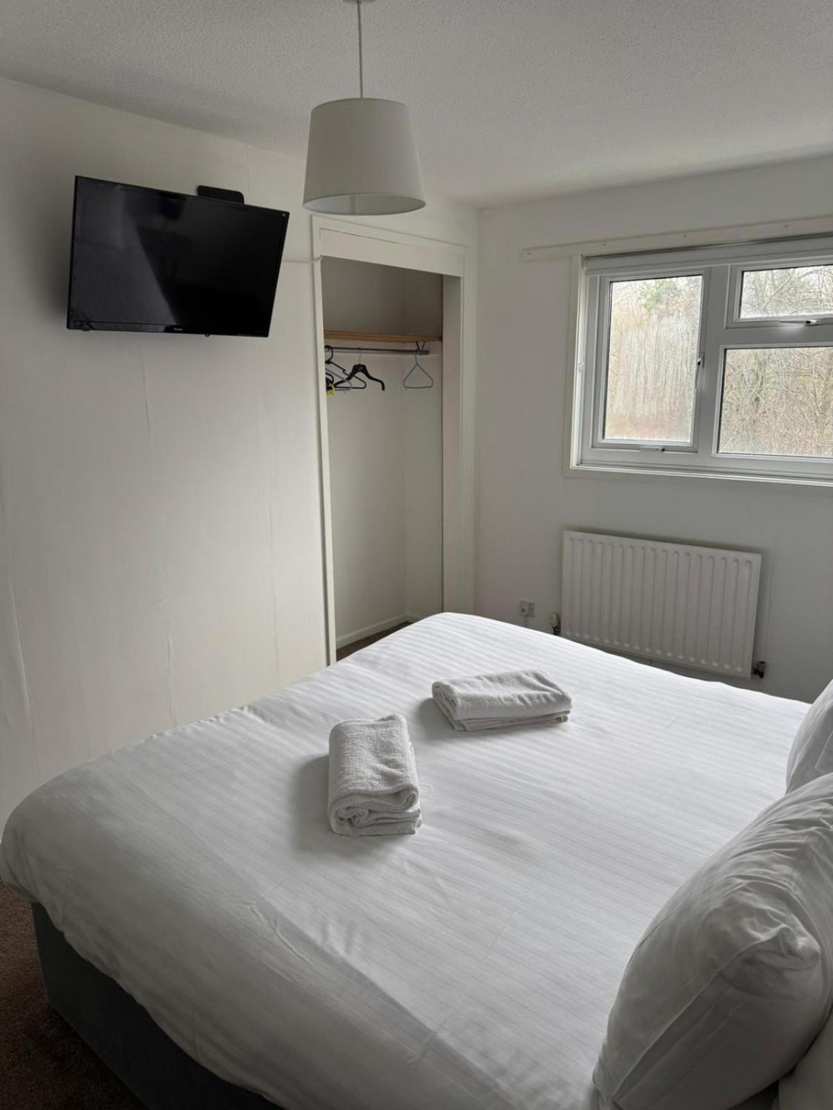 Large 2 Bedroom House Wombridge Luaran gambar