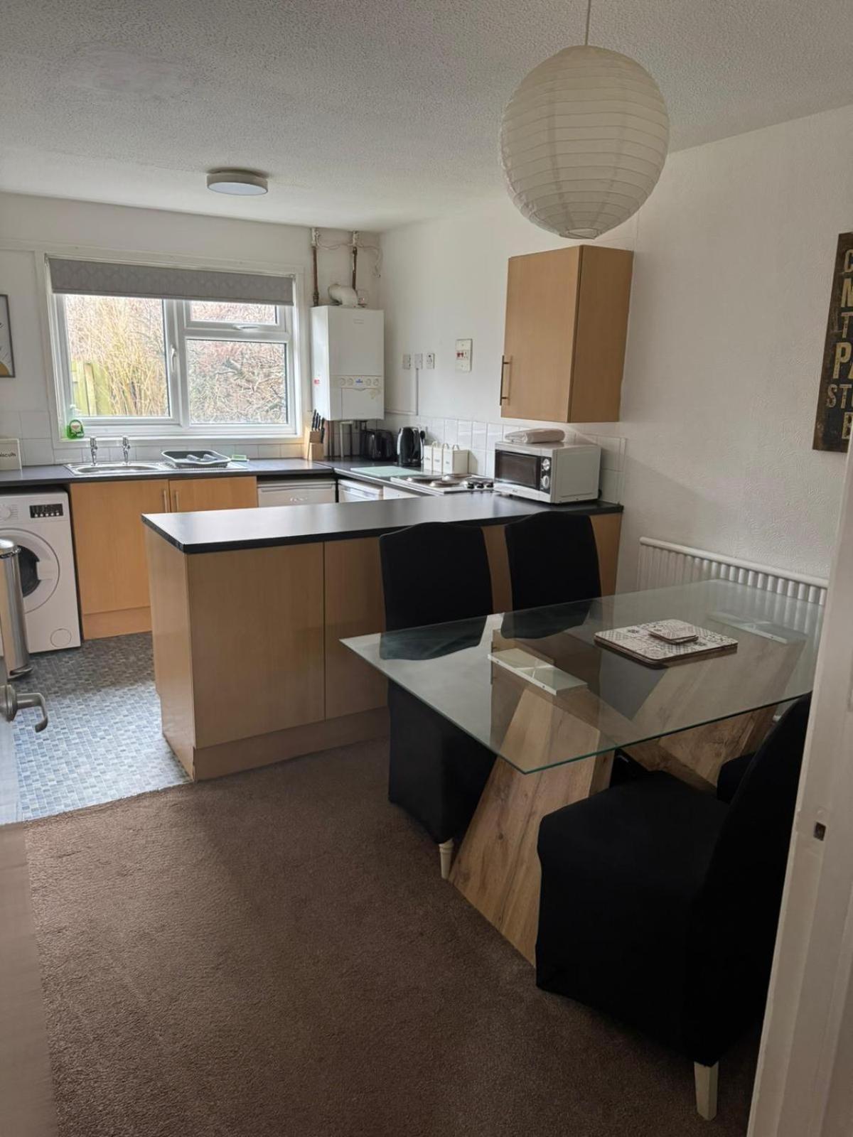 Large 2 Bedroom House Wombridge Luaran gambar